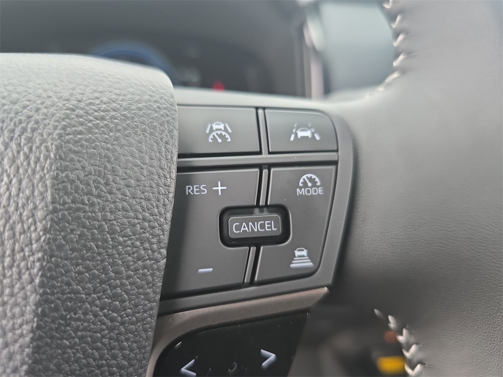 2025 Toyota Camry SE photo 17