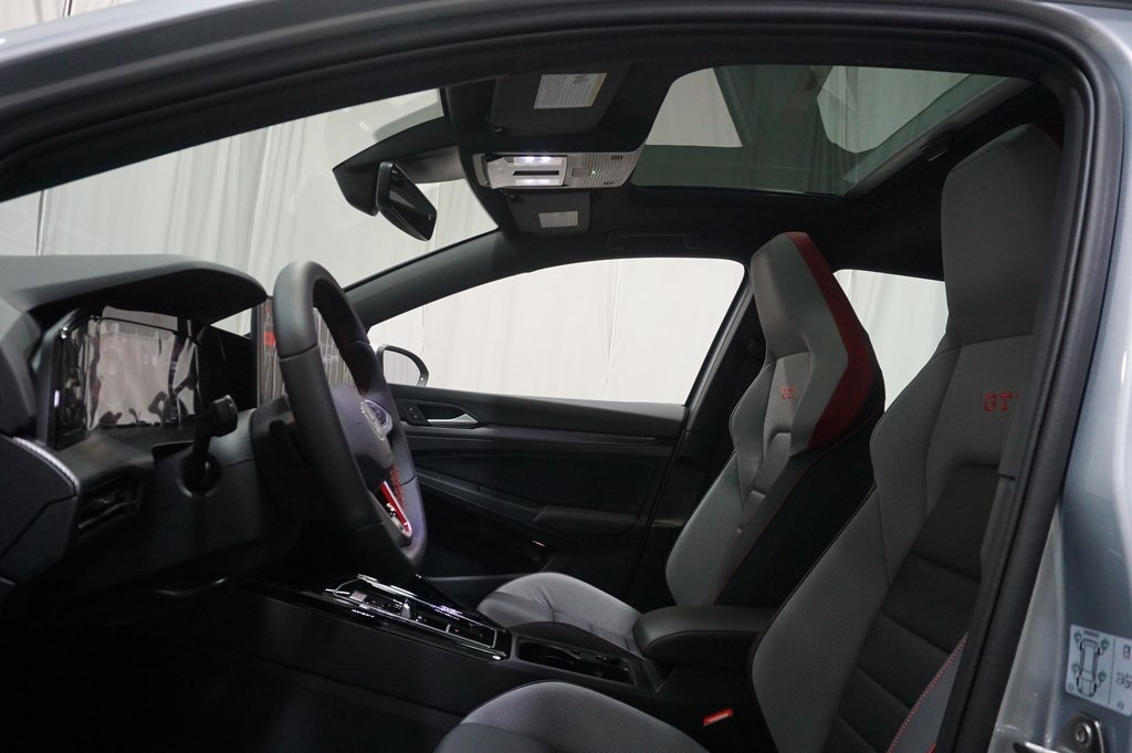 2025 Volkswagen Golf GTI Autobahn photo 22