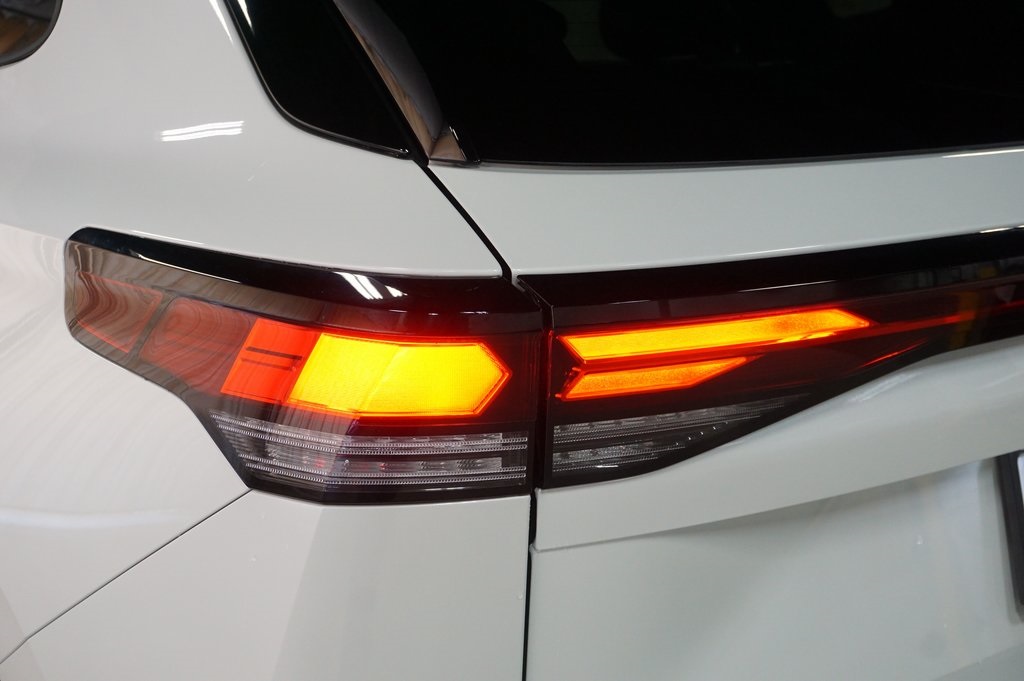 2025 Volkswagen Tiguan SE R-Line Black photo 27