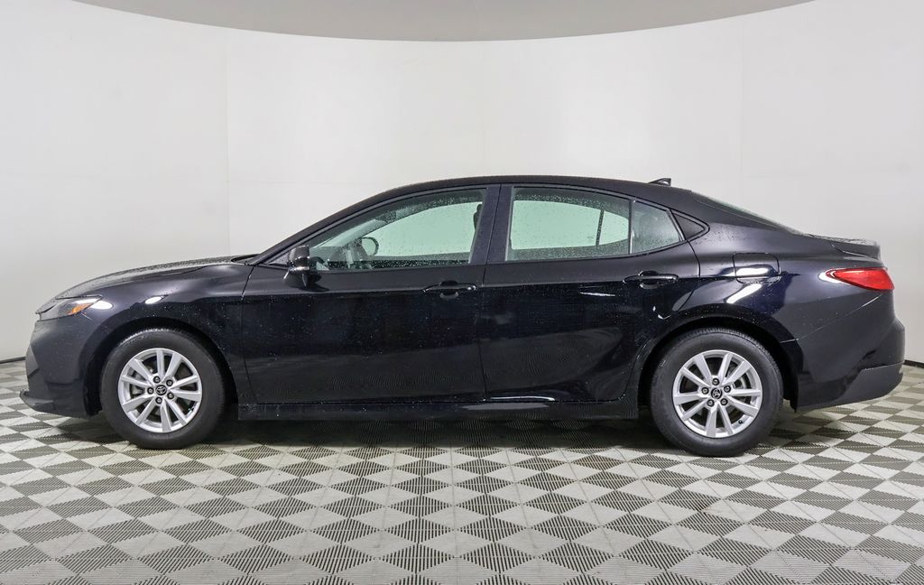 2025 Toyota Camry LE photo 3