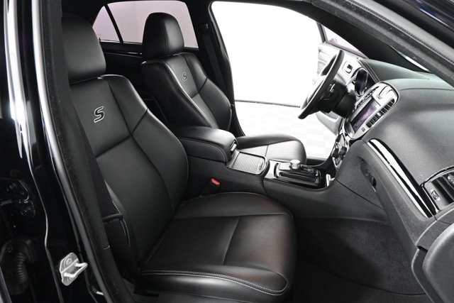 2022 Chrysler 300 S photo 14