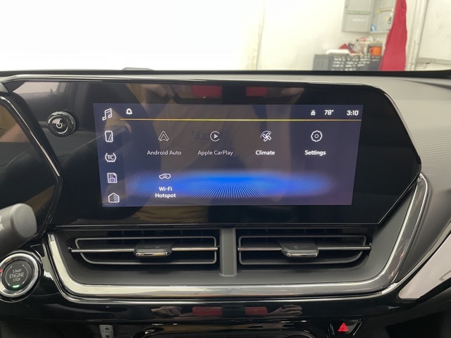 2025 Chevrolet Trax photo 2