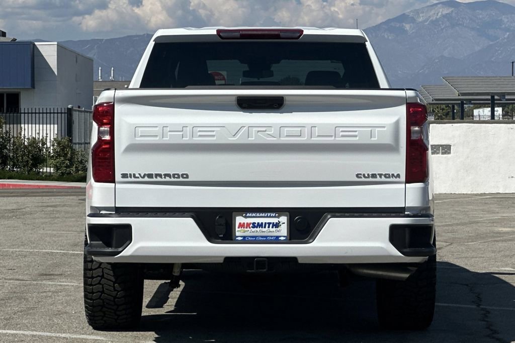 2025 Chevrolet Silverado 1500 Custom photo 5