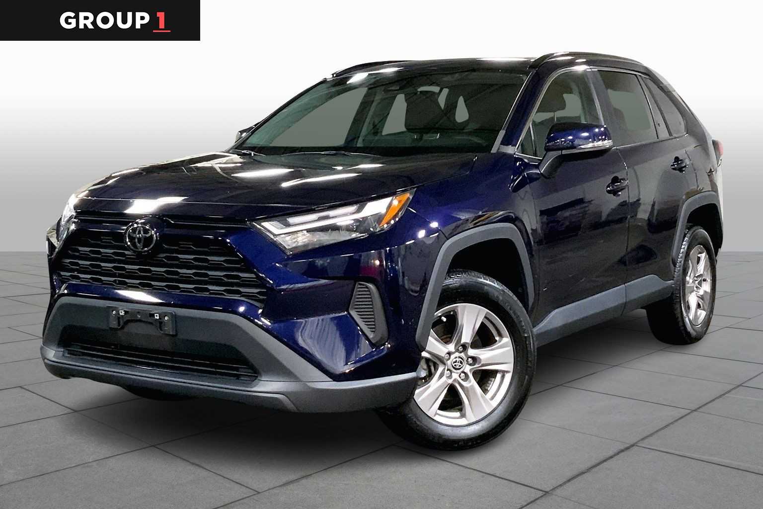 2022 Toyota RAV4 XLE's photo
