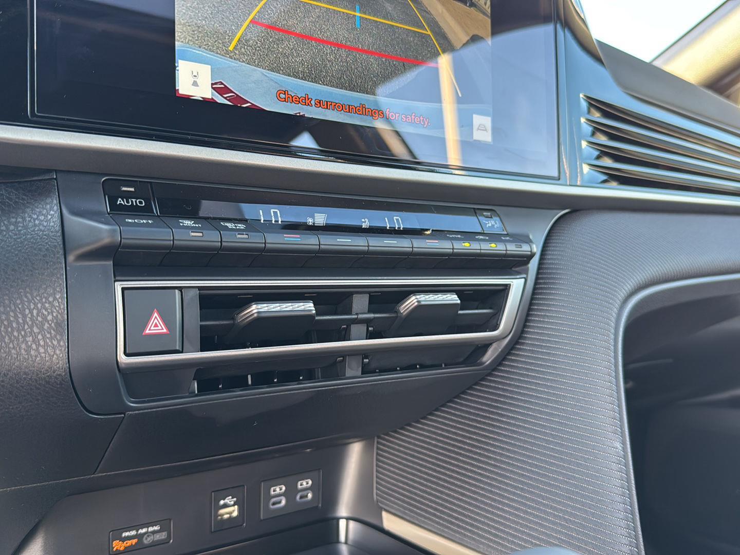 2025 Toyota Camry SE photo 23