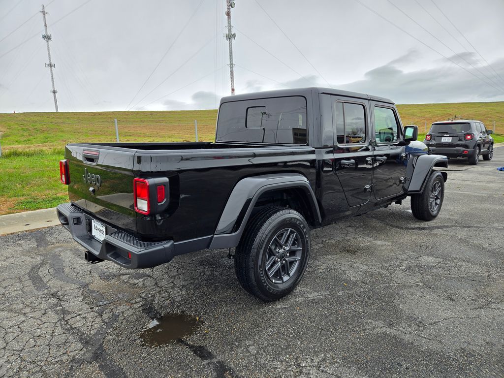 2025 Jeep Gladiator Sport S photo 3