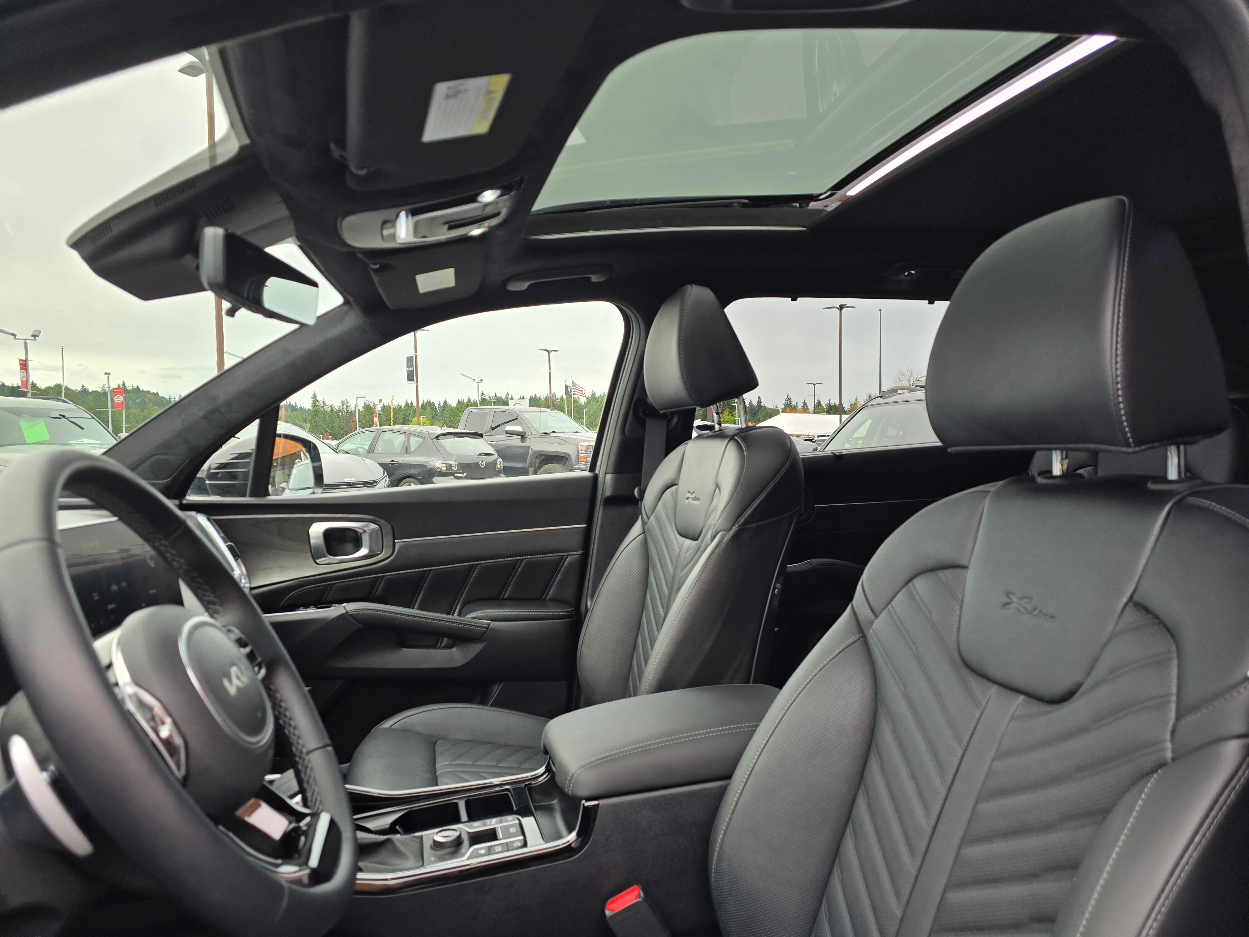 2025 Kia Sorento X-Line SX Prestige photo 3