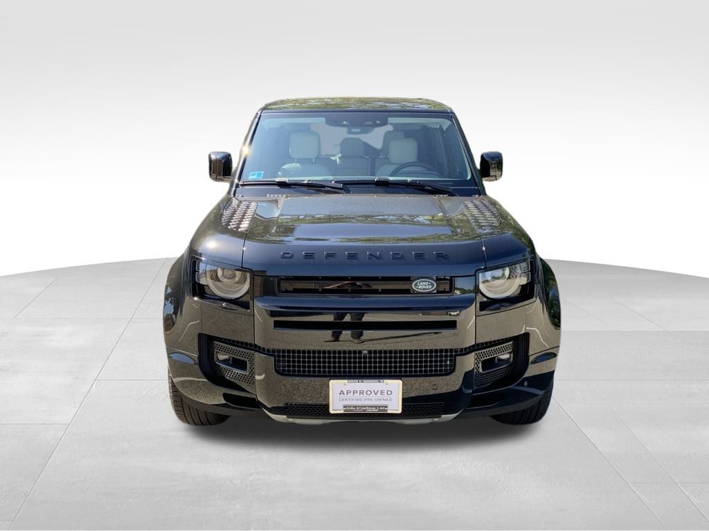 2025 Land Rover Defender 110 X-Dynamic SE photo 2