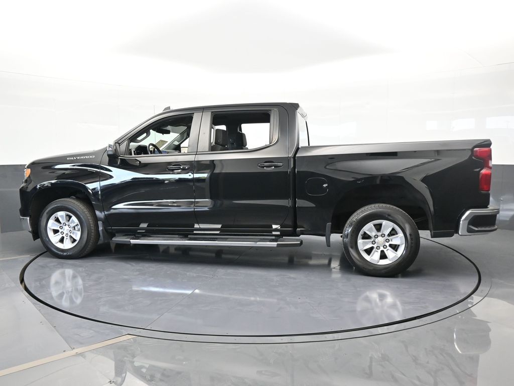 2022 Chevrolet Silverado 1500 LT photo 3