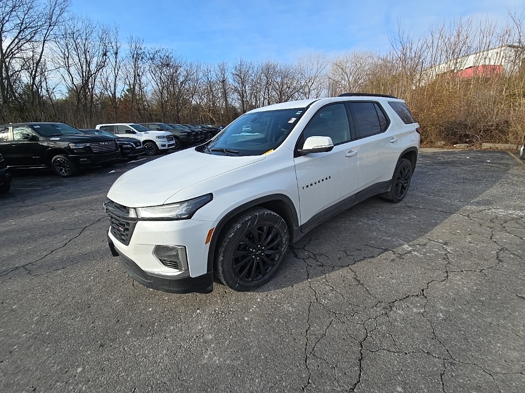 Used 2022 Chevrolet Traverse RS with VIN 1GNEVJKWXNJ126289 for sale in Kansas City