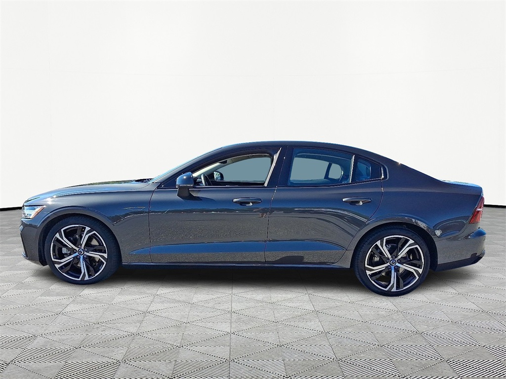 2025 Volvo S60 B5 Core photo 4