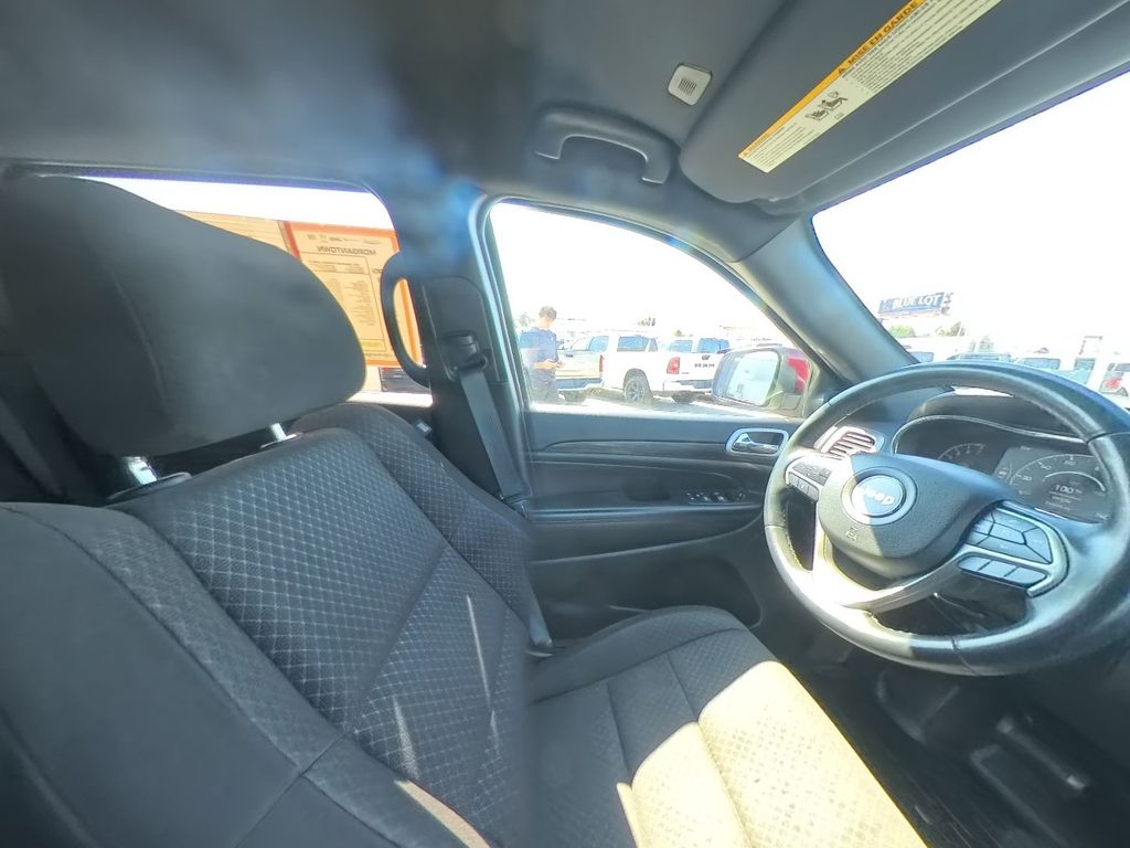 2021 Jeep Grand Cherokee Laredo E photo 26