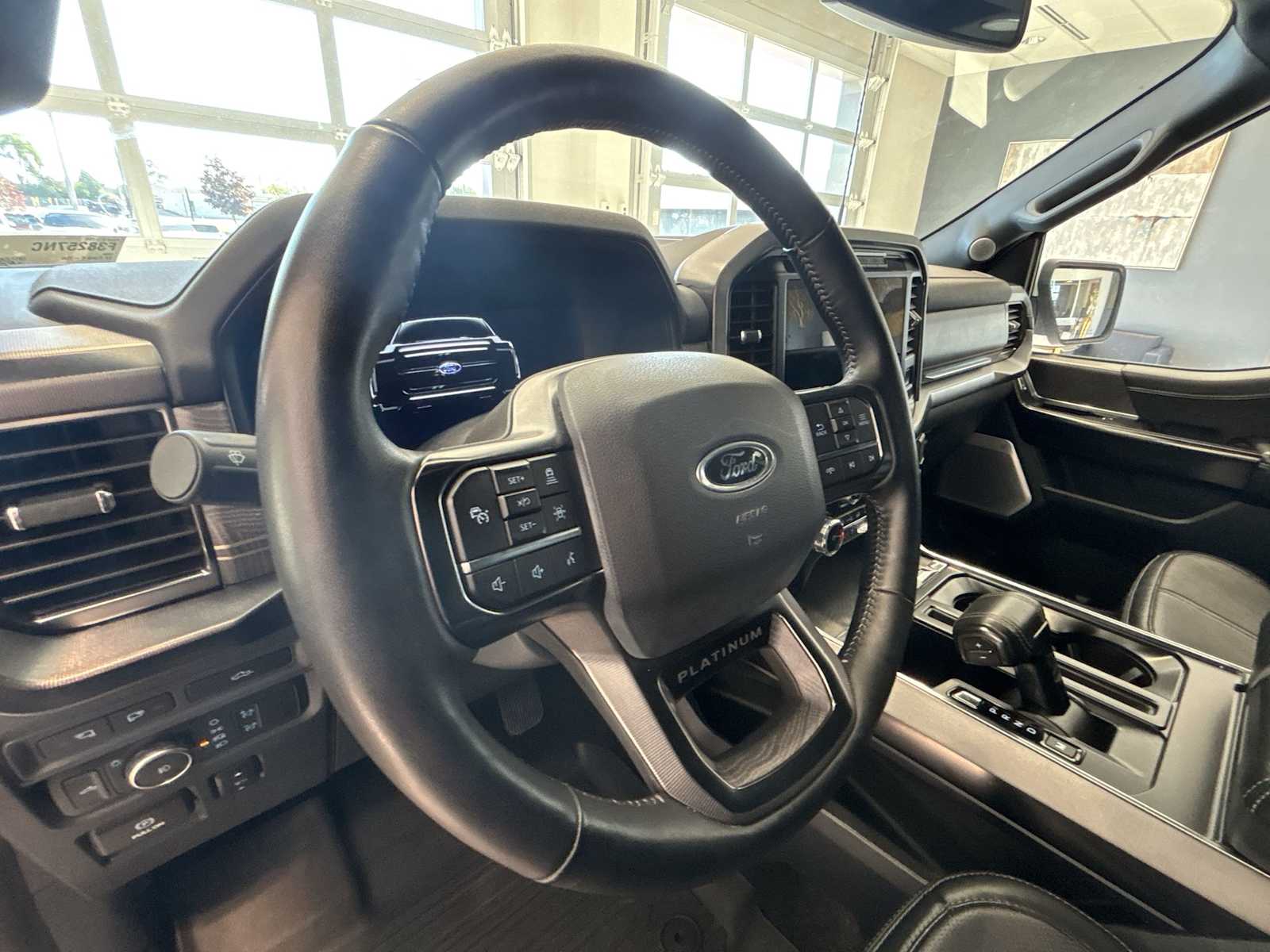 2022 Ford F-150 Platinum photo 9