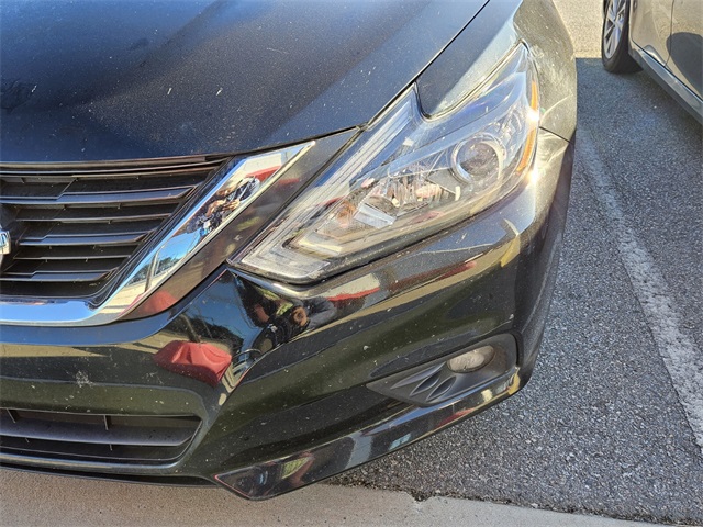 2016 Nissan Altima 2.5 SR photo 4