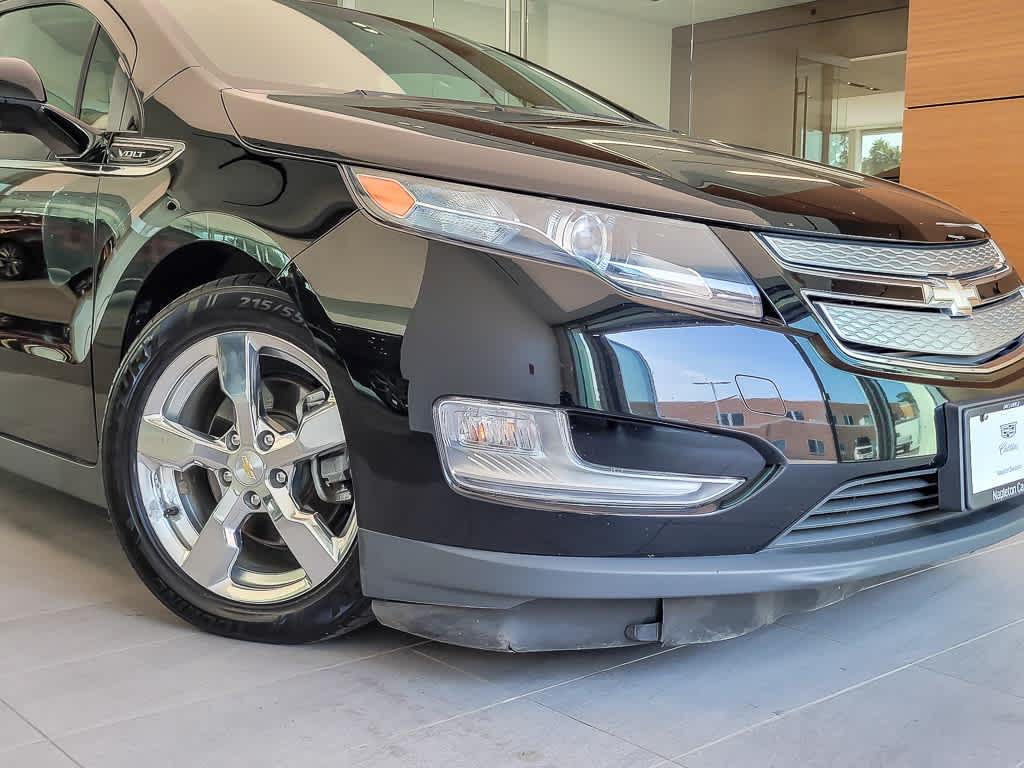 Used 2011 Chevrolet Volt Base with VIN 1G1RD6E44BU100908 for sale in Oak Lawn, IL
