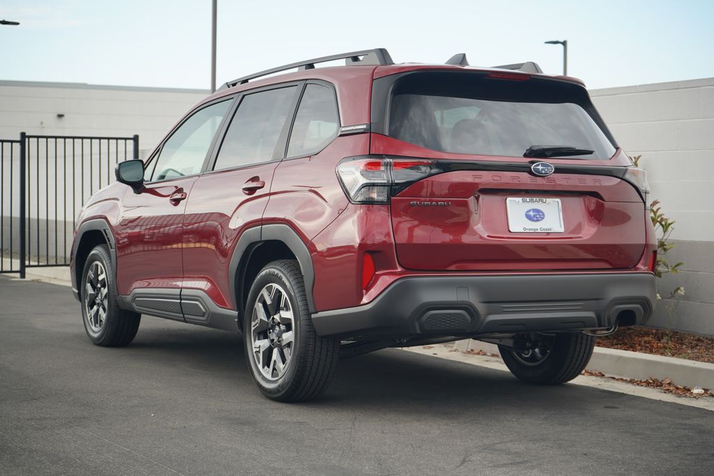 2025 Subaru Forester Premium photo 3
