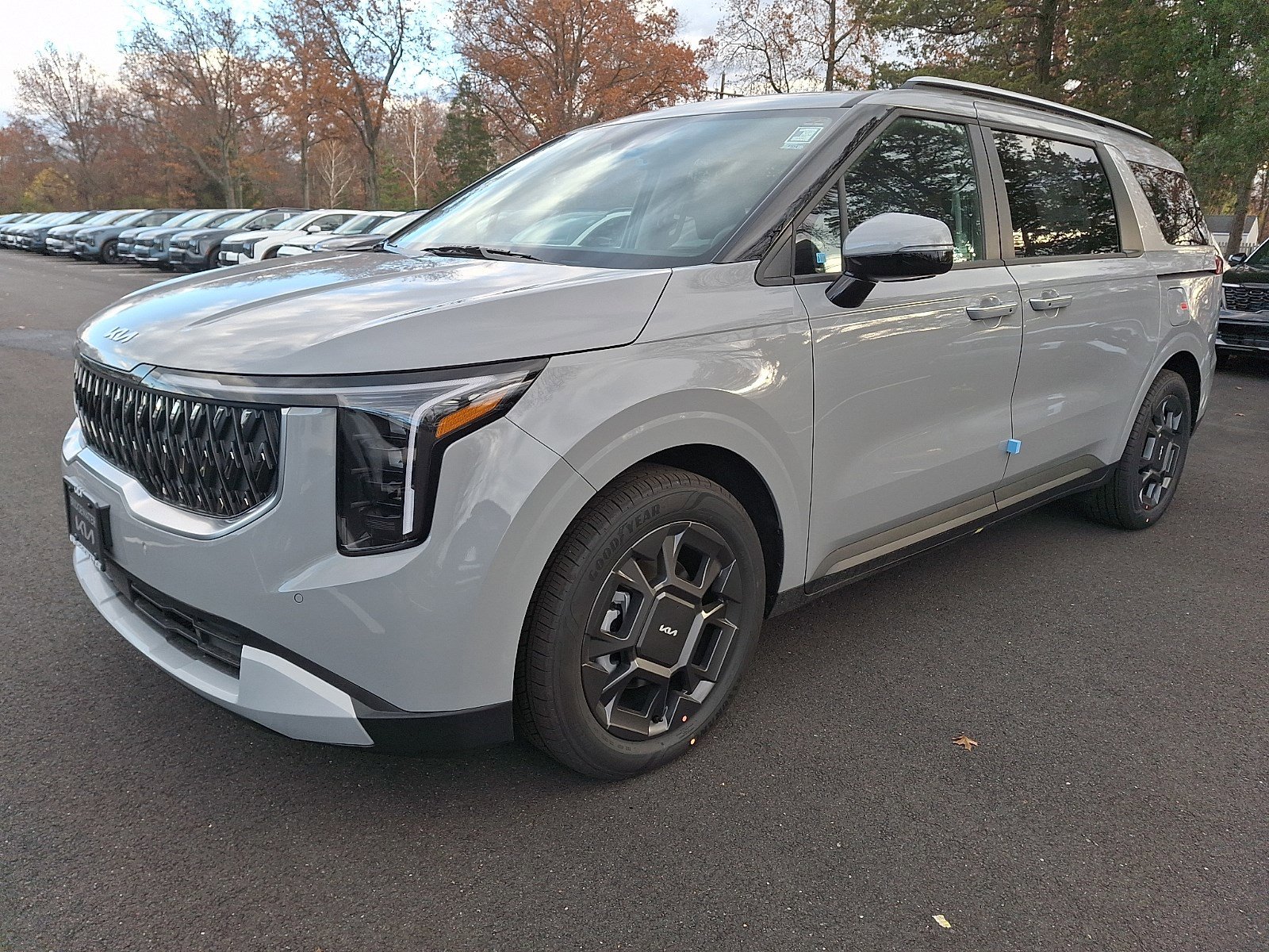 2026 Kia Carnival EX photo 3