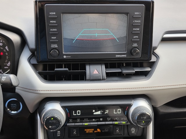 2021 Toyota RAV4 XLE photo 19