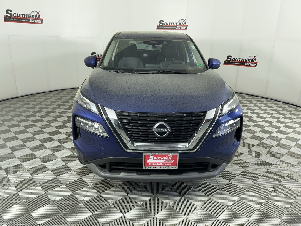 2023 Nissan Rogue SV photo 2
