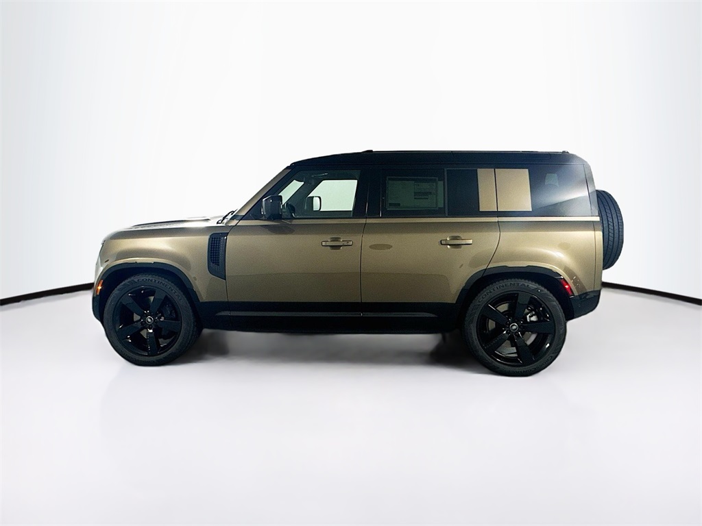 2025 Land Rover Defender 110 X-Dynamic SE photo 8