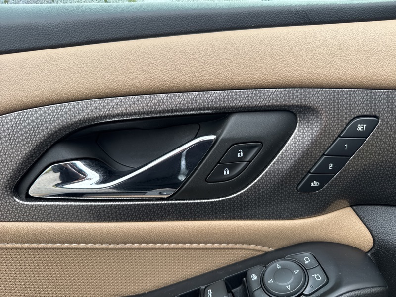 2022 Chevrolet Traverse Premier photo 14