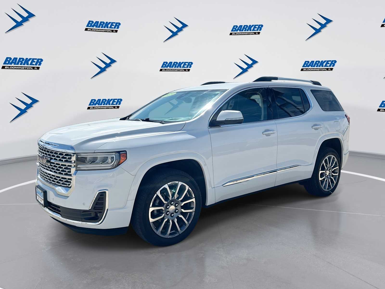 2023 GMC Acadia Denali's photo