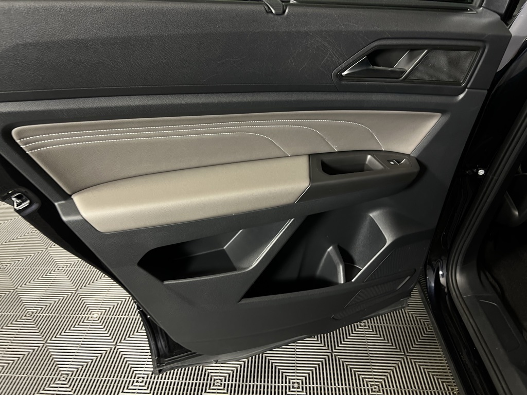 2022 Volkswagen Atlas SE Technology photo 20