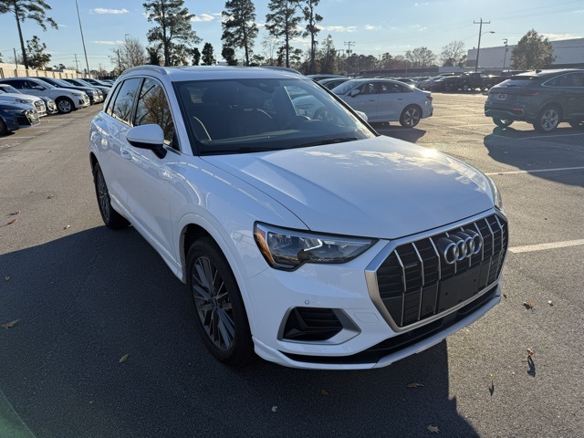 2021 Audi Q3 Premium's photo