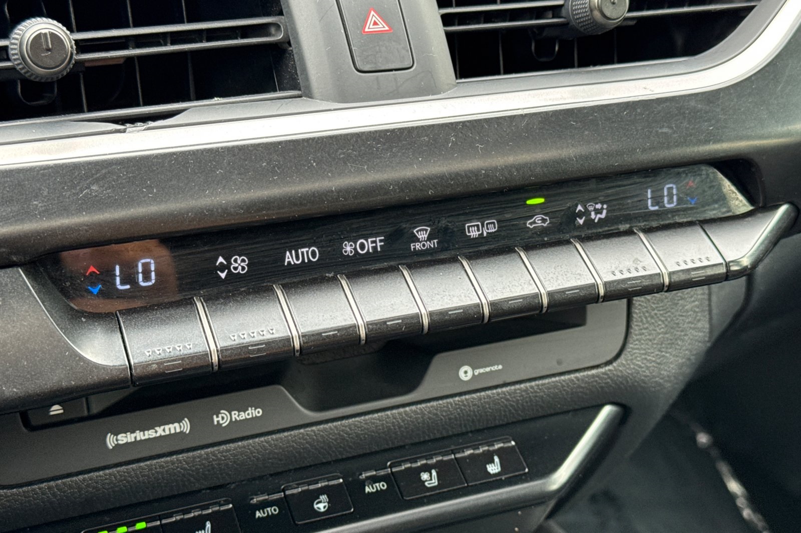 2019 Lexus UX 250h photo 19