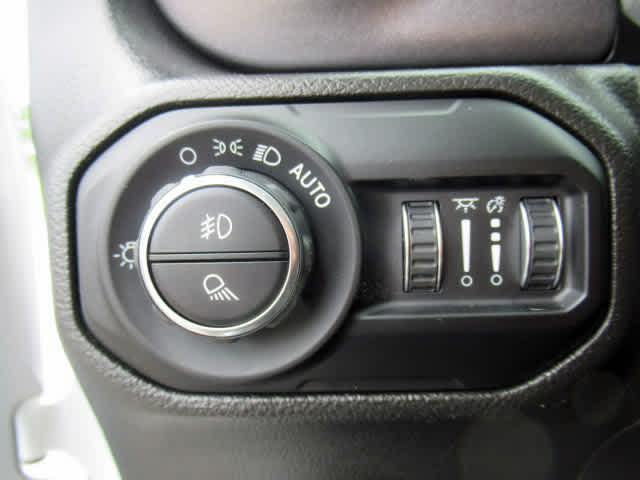 2022 Jeep Gladiator Mojave photo 25
