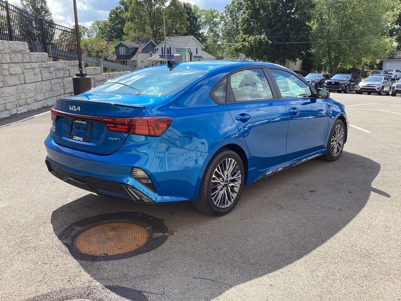 2022 Kia Forte GT-Line photo 7