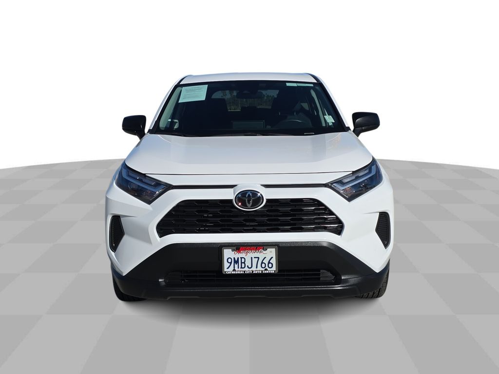 2024 Toyota RAV4 LE photo 3