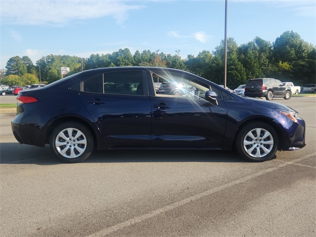 2020 Toyota Corolla LE photo 2