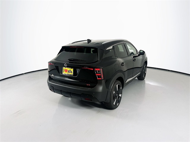 2025 Nissan Kicks SR photo 2
