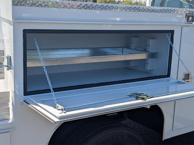 2024 Ford F-550 photo 29