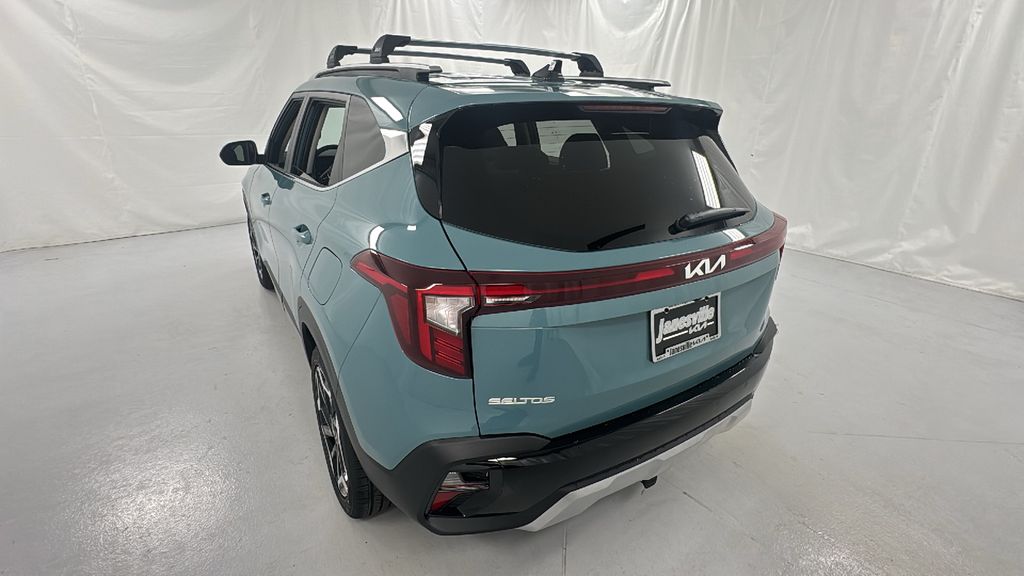 2026 Kia Seltos SX photo 5