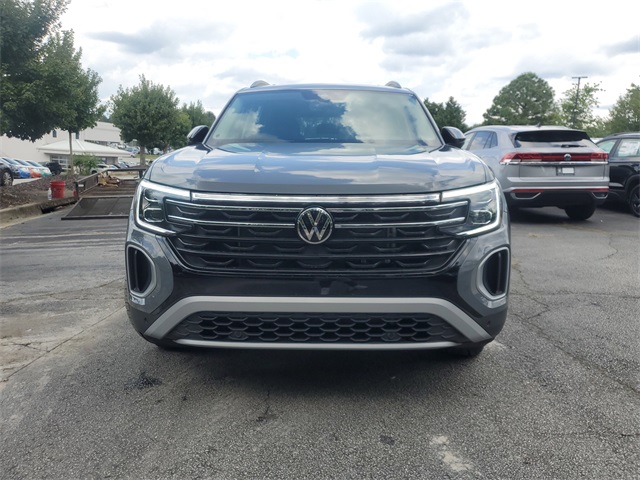 2026 Volkswagen Atlas Peak Edition SE photo 2