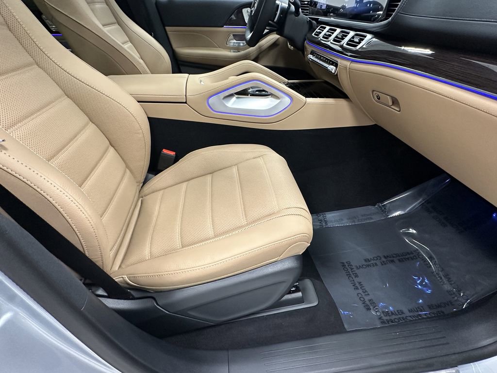 2026 Mercedes Benz GLS 450 4MATIC photo 15