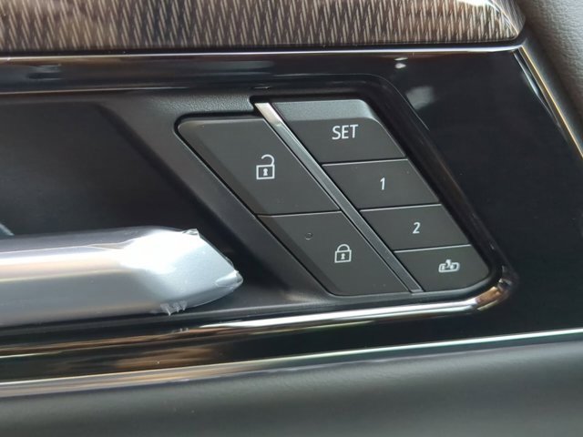 2025 Gmc Yukon photo 12