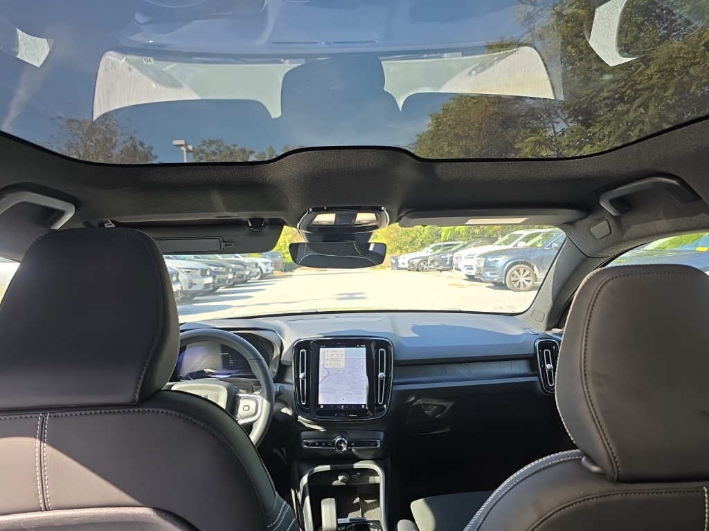 2023 Volvo C40 Recharge Plus photo 3