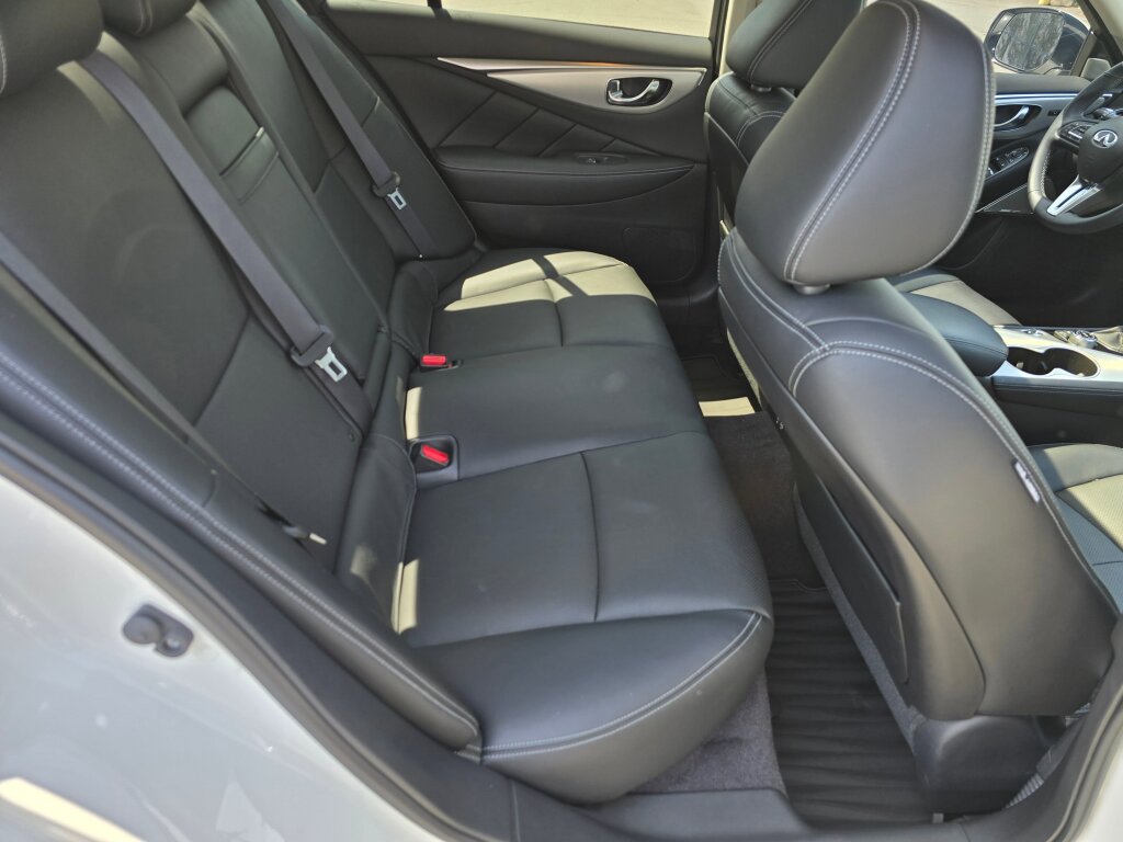 2024 Infiniti Q50 LUXE photo 11