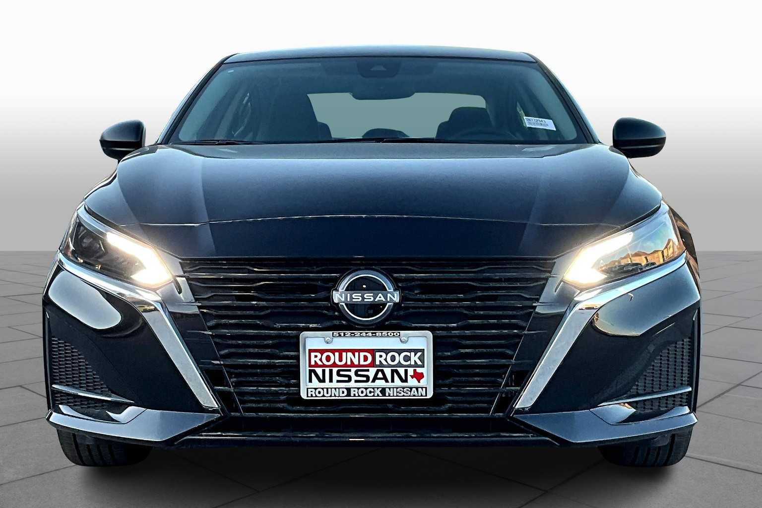 2025 Nissan Altima S photo 3