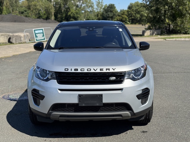 2017 Land Rover Discovery Sport SE photo 8