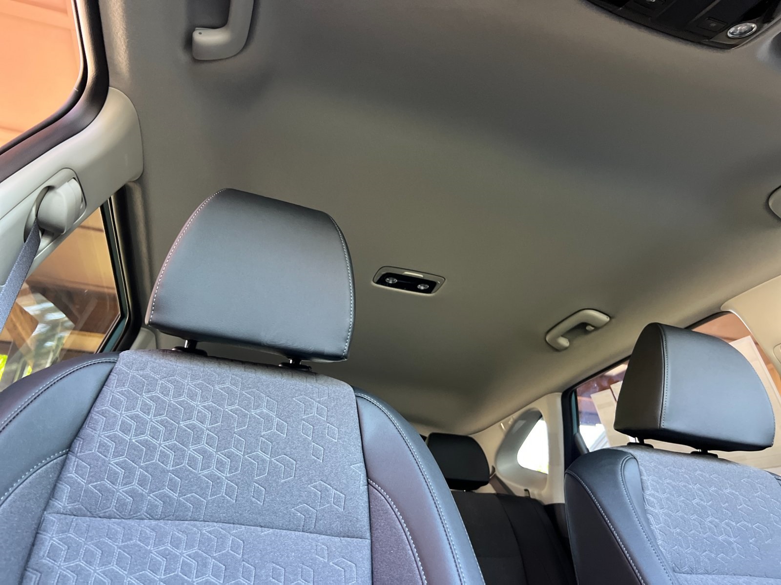 2026 Kia Seltos S photo 16