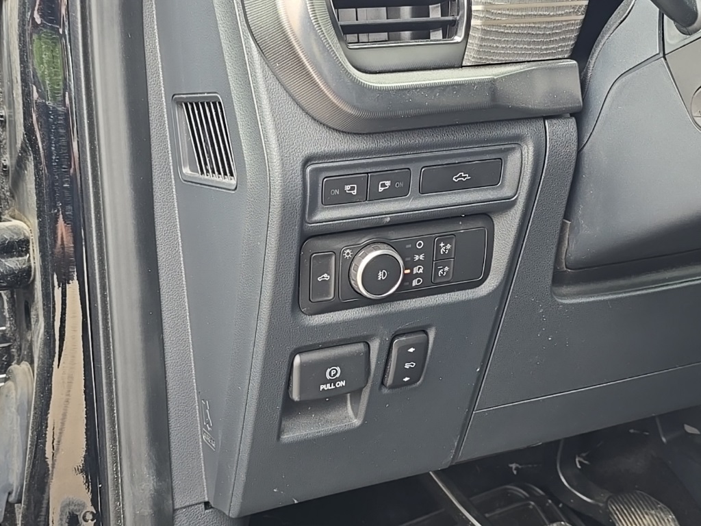 2022 Ford F-150 Platinum photo 9
