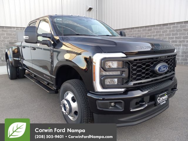 2026 Ford F-350 Super Duty XL's photo