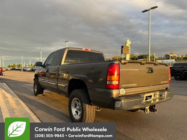 2002 Chevrolet Silverado 1500 LS photo 4