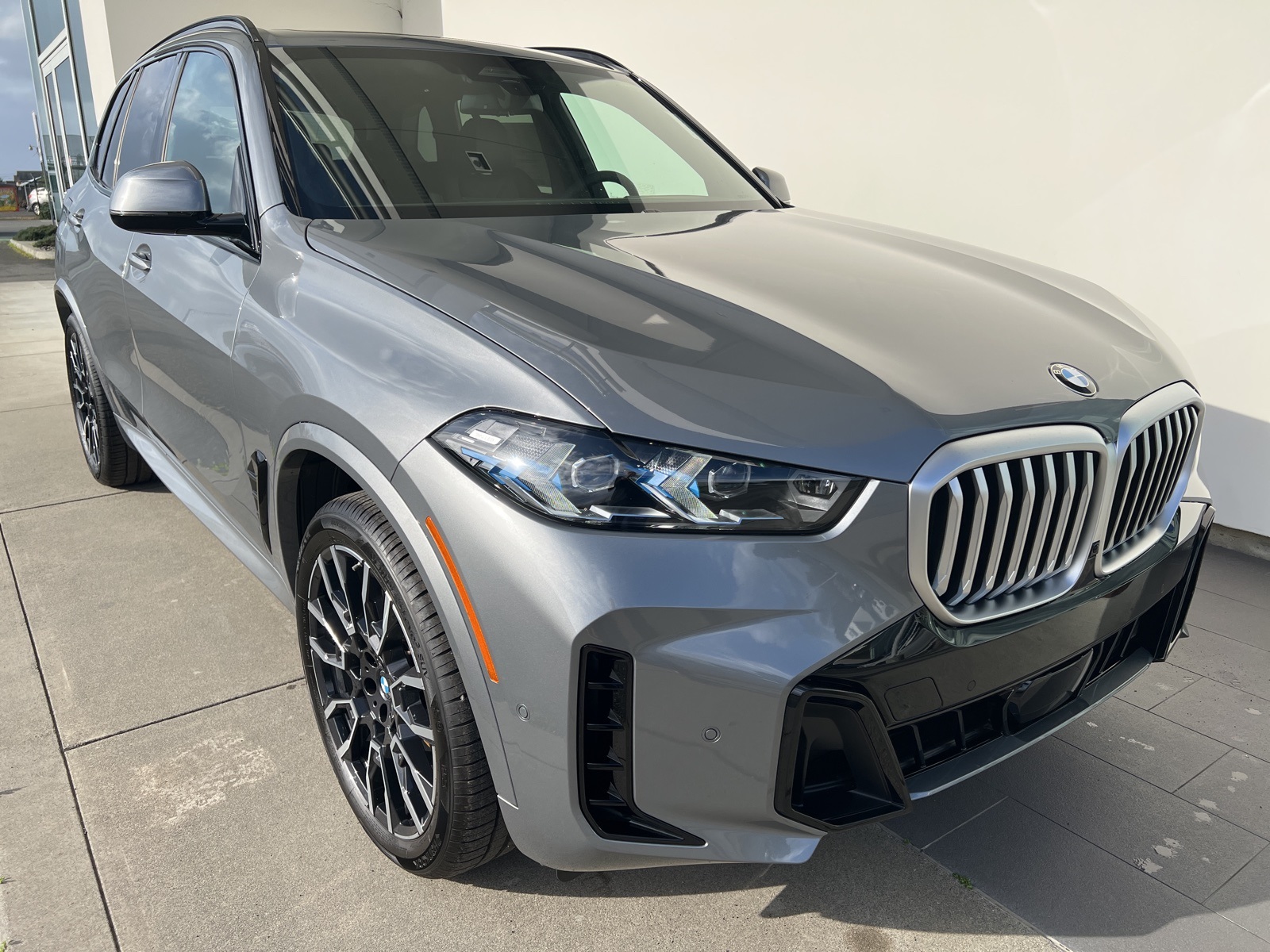 2026 BMW X5 40i's photo