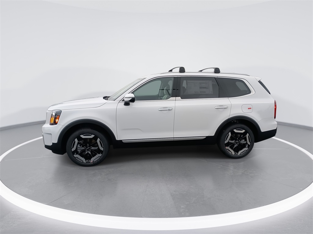 2025 Kia Telluride S photo 2