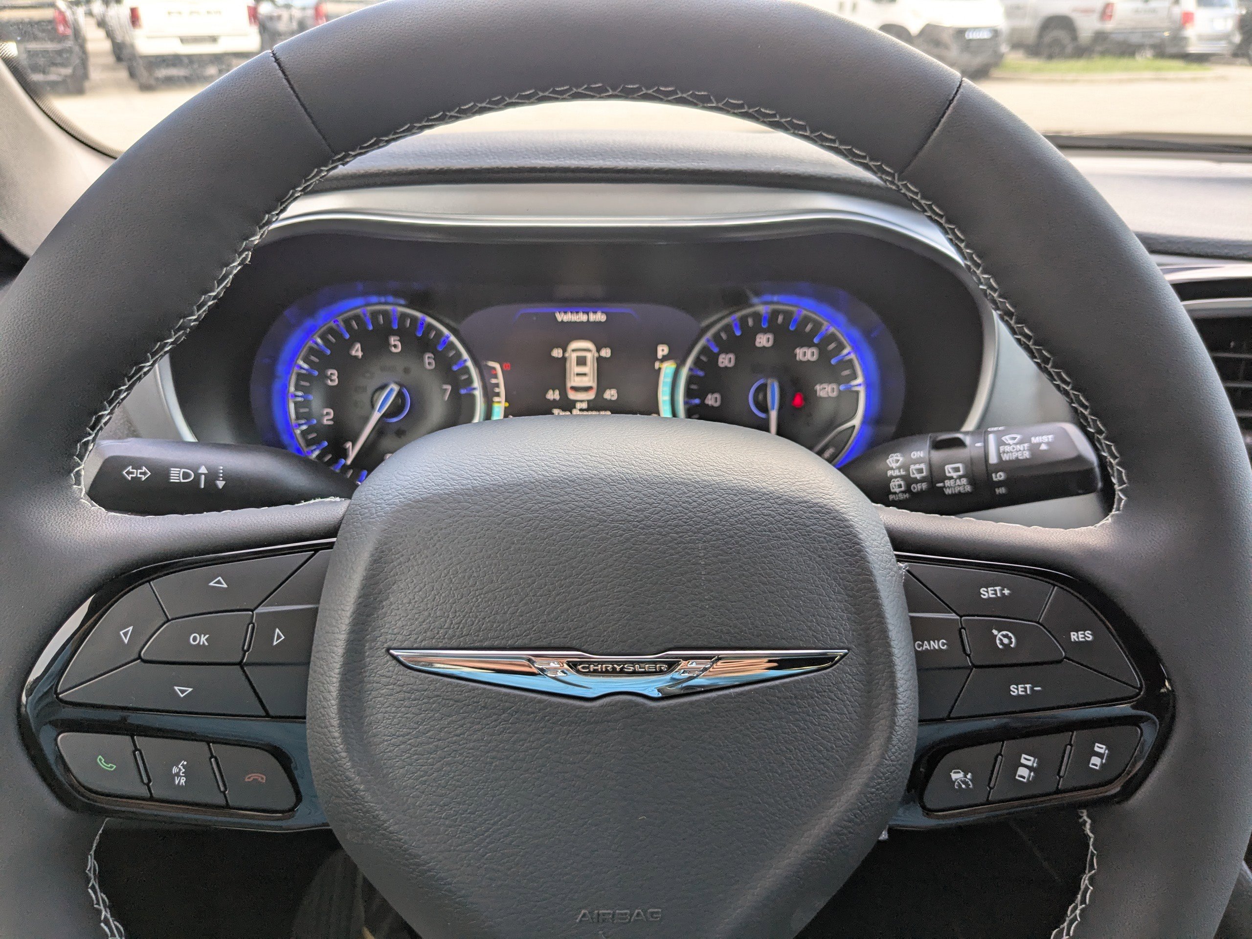 2025 Chrysler Pacifica Limited photo 24